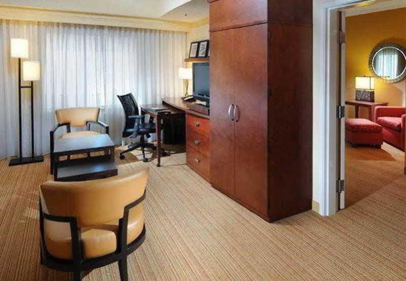 Courtyard Marriott Houston Pearland Hotell Eksteriør bilde